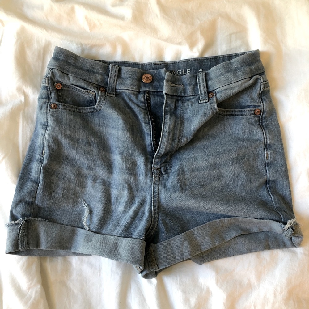 American Eagle short